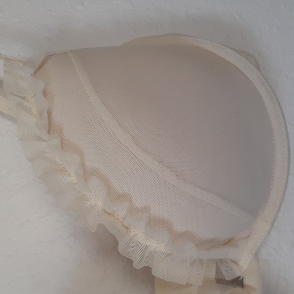 J. Lo brand mesh bra with ruffle trim - Picture 4 of 4